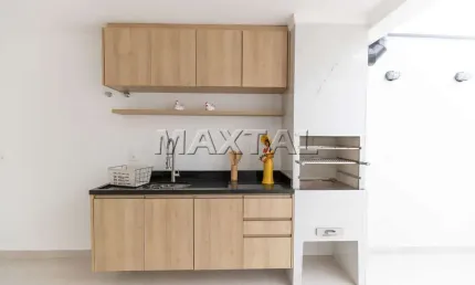Sobrado novo à venda de 140m² com 3 quartos, sendo os 3 suítes e 2 vagas, na Vila Isolina Mazzei.