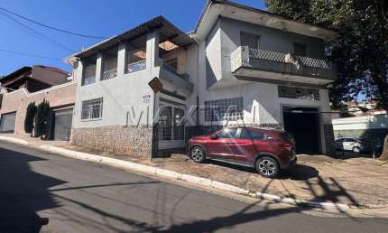 Prédio comercial e residencial  de esquina à venda na Água Fria, com 300 m²  de área útil.