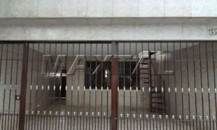 Sobrado em casa verde alta com 3 quartos, sala, cozinha, terraço com churrasqueira e 2 vagas.
