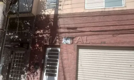 Apartamento de 200m², 2 quartos, 1 sala grande, 1 banheiro, 1 cozinha e área de serviços