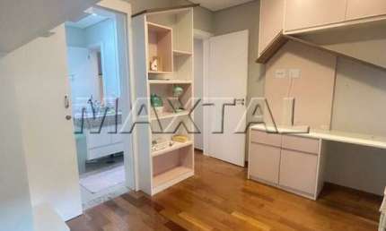 Sobrado para alugar de 171m² com 3 suítes e 2 vagas, na Água Fria.