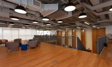 Conjunto comercial mobiliada de alto padrão para locação em  pinheiros, são paulo.