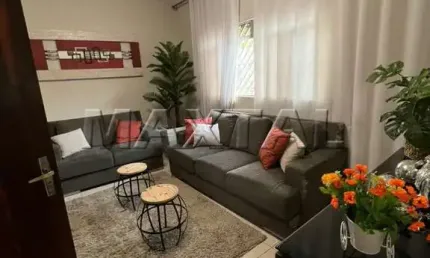 Casa à venda de 200m², com 4 dormitórios e 2 salas, no Parque Casa de Pedra.