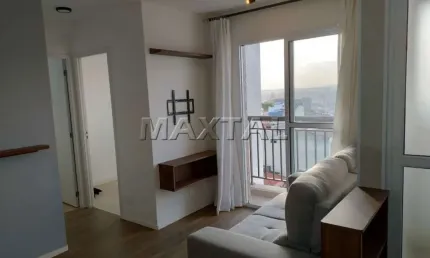 Apartamento no Imirim, com 2 quartos, sala com varanda, cozinha americana, banheiro e área.