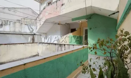 Casa à venda de 120m², com 3 dormitórios e 1 suíte, com quintal e sala ampla, em Santana.
