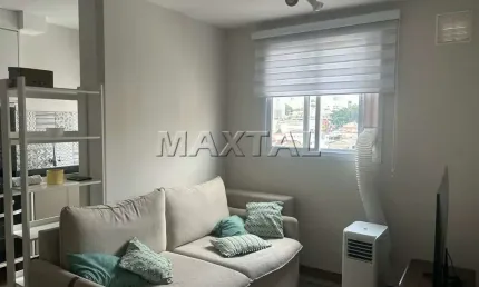 Apartamento mobiliado em Santana com 2 quartos, cozinha americana, banheiro, área de serviço.