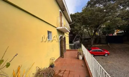 Sobrado à  venda no tremembé de 240 m², com 3 dormitórios, sendo 1 suíte e 4 vagas.