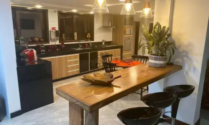 Casa em condomínio fechado com 6 quartos à venda na Rua Retiro dos Artistas, Pechincha, Rio de Janeiro, 513 m2 por R$ 1.400.000
