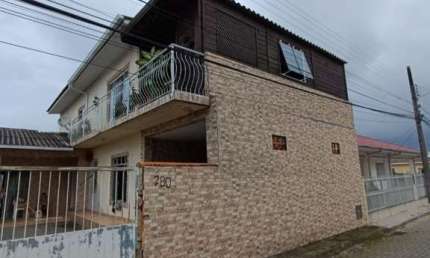 Casa de 02 pavimentos de 03 dormitórios no Rio Grande Palhoça
