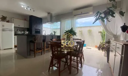 Casa com 3 dormitórios à venda, jacuzzi e vagas cobertas, por R$ 510.000 - Bela Vista - Palhoça/SC