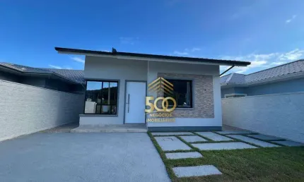Casa com 2 dormitórios sendo 01 suíte amplo quintal  85 m²  - Forquilhas - São José/SC
