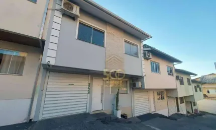 Casa com 3 dormitórios à venda, 81 m² por R$ 425.000,00 - Serraria - São José/SC