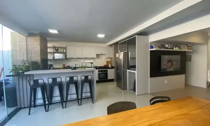 Casa com 2 dormitórios à venda, 90 m² por R$ 580.000,00 - Bela Vista - Palhoça/SC