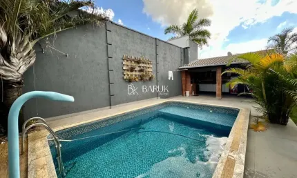 Casa cond. São Lucas, 6 quartos, 1 suíte, 3 salas, 3 banheiros, 2 vagas de garagem, 230m². Agende sua visita