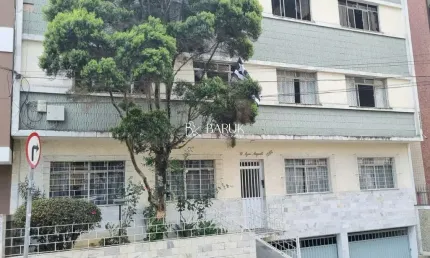Santa Helena,  4 quartos, dce, garagem.  Excelente localização.  Alugue já!!!