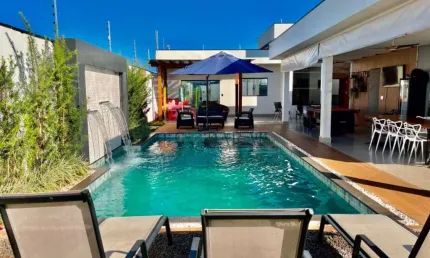 Casa com 2 dormitórios + área de lazer completa à venda, 165 m² por R$ 1.090.000 - Jardim Munique - Maringá/PR