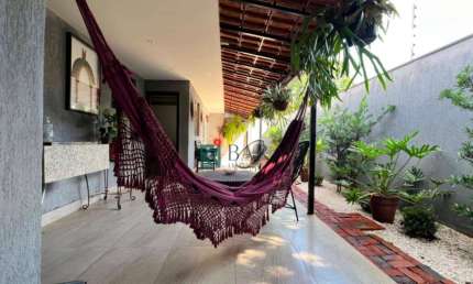 Casa de esquina, 270 m² por R$ 1.100.000 - Zona 02 - Maringá/PR