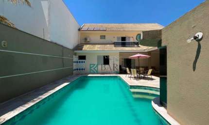 Sobrado com 3 dormitórios sendo 02 suítes à venda, 359 m² por R$ 1.950.000 - Jardim Iguaçu - Maringá/PR