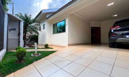 Casa com 1 suíte master + 2 quartos + 1 escritório à venda, 218 m² por R$ 950.000 - Jardim Imperial - Maringá/PR