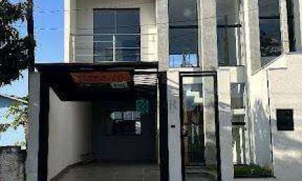 Sobrado com 1 suíte + 2 quartos à venda, 130 m² por R$ 650.000 - Jardim Paulista - Maringá/PR