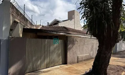 Casa com 4 dormitórios à venda, 82 m² por R$ 630.000,00 - Vila Santo Antônio - Maringá/PR