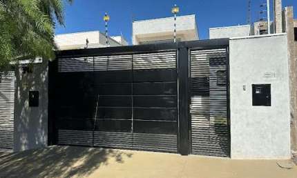 Linda casa com 3 dormitórios sendo 01 suite à venda, 150 m² por R$ 493.000 - Jardim Araucária - Maringá/PR