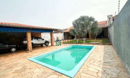 Casa com 2 dormitórios sendo 01 suite  à venda, 140 m² por R$ 735.000 - Jardim Santa Rosa - Maringá/PR