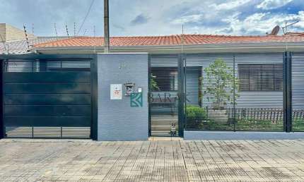 Casa com 3 dormitórios, sendo 1 suíte à venda próximo a Av Mandacarupor R$ 850.000 - Jardim Lucianópolis - Maringá/PR