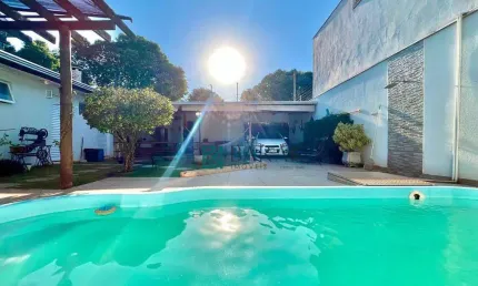 Casa com piscina e 3 dormitórios à venda, 120 m² por R$ 730.000 - Jardim Dias I - Maringá/PR