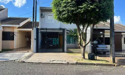 Sobrado com 3 dormitórios para alugar, 120 m² por R$ 3.500,00/mês - Jardim Monte Rei - Maringá/PR