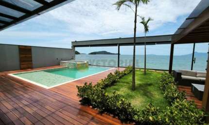 Casa à venda em Caraguatatuba, Massaguaçu, com 3 quartos, 236m²