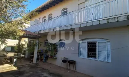 Casa com 5 quartos à venda na Rua Peruíbe, 116, Vila Campos Sales, Campinas, 278 m2 por R$ 790.000