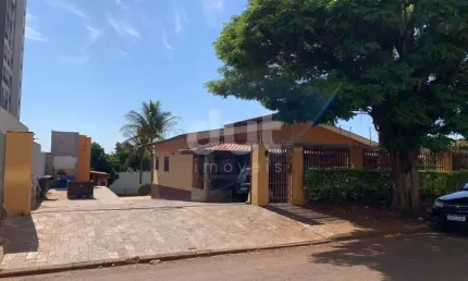 Chácara / sítio com 3 quartos à venda na Rua Olga Di Giorgio Geracci, 375, Parque Rural Fazenda Santa Cândida, Campinas, 300 m2 por R$ 1.600.000