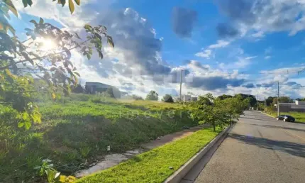 Terreno em condomínio fechado à venda na Rua Moacir Delaquia, S/N, Jardim Primavera, Vinhedo por R$ 460.000
