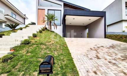 Casa em condomínio fechado com 3 quartos à venda na Rodovia Romildo Prado, Bairro Itapema, Itatiba, 193 m2 por R$ 1.900.000