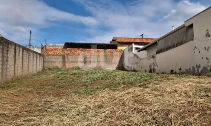 Terreno à venda na Rua Alberto Cavalcanti, 17, Parque Jambeiro, Campinas por R$ 326.000