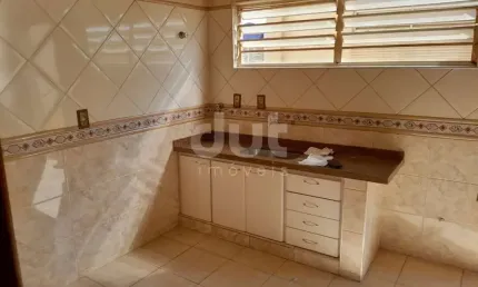 Casa com 4 quartos à venda na Rua Presidente Bernardes, 787, Jardim Flamboyant, Campinas por R$ 480.000