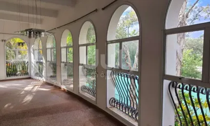 Casa em condomínio fechado com 4 quartos para alugar na Rodovia Heitor Penteado, 195, Bairro das Palmeiras, Campinas, 800 m2 por R$ 8.000