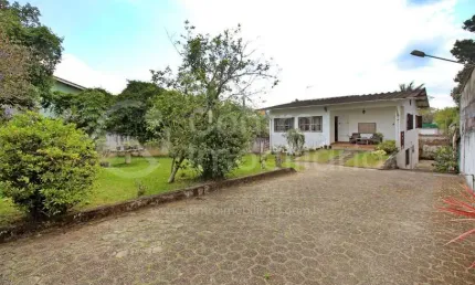 CASA à venda com 2 quartos em Peruíbe, no bairro Centro