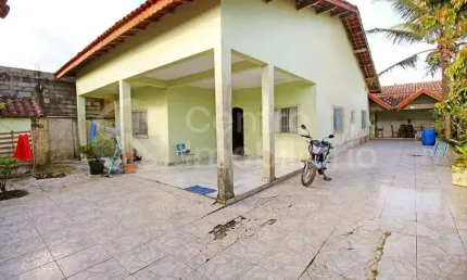 CASA à venda com 3 quartos em Peruíbe, no bairro Jardim Somar