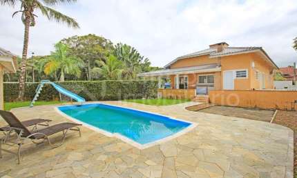 CASA à venda com piscina e 4 quartos em Peruíbe, no bairro Bougainvillee V