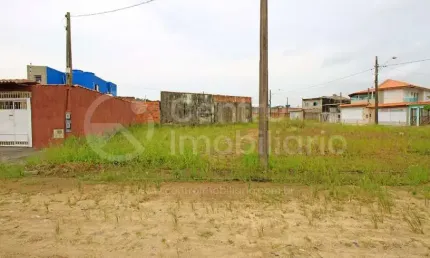 TERRENO à venda em Peruíbe, no bairro Jardim Veneza