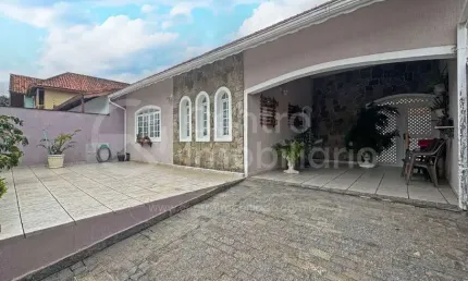 Casa à venda com 3 quartos em peruíbe, no bairro stella maris