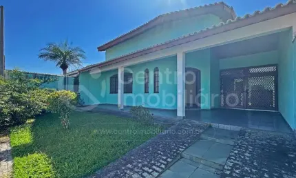 CASA à venda com 3 quartos em Peruíbe, no bairro Balneario Barra de Jangada