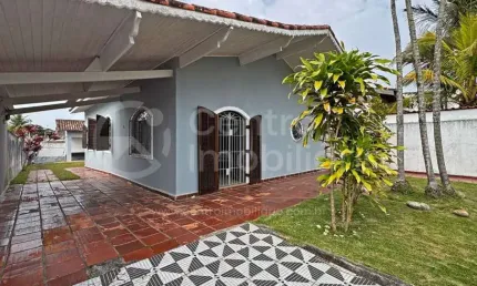 CASA à venda com 3 quartos em Peruíbe, no bairro Jardim Ribamar