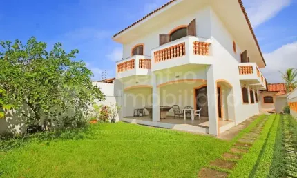 CASA à venda com 4 quartos em Peruíbe, no bairro Stella Maris