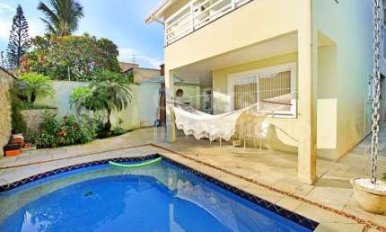 CASA à venda com piscina e 4 quartos em Peruíbe, no bairro Jardim Ribamar