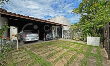 CASA à venda com 4 quartos em Peruíbe, no bairro Balneario Florida