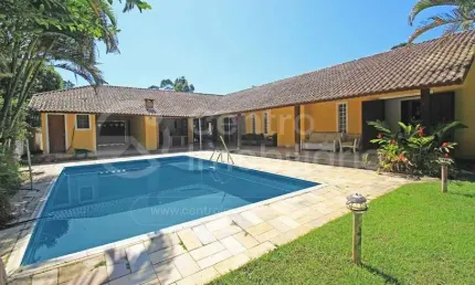 CASA à venda com piscina e 5 quartos em Peruíbe, no bairro Estância São Marcos