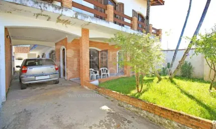 CASA à venda com 4 quartos em Peruíbe, no bairro Centro